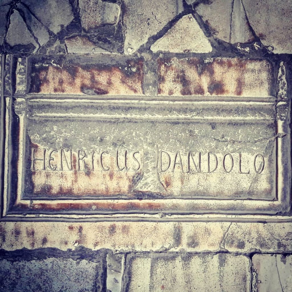 Tomba di Enrico Dandolo a Santa Sofia 